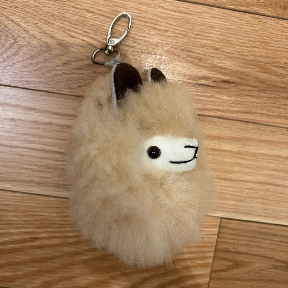 Cute Fluffy Alpaca Keychain